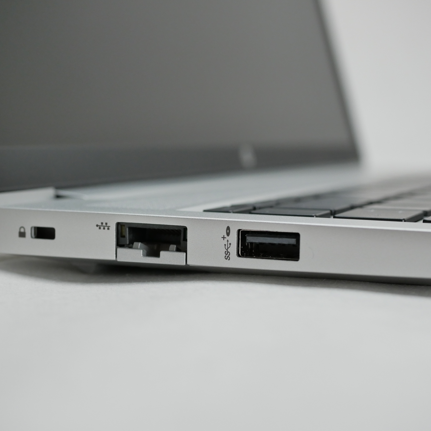HP ProBook 450 G8 15.6" Core i5-1135G7 2.4GHz 8Gb RAM 256Gb NVMe 28K93UT#ABA